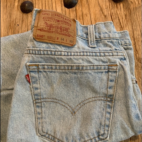 VINTAGE LEVIS Jeans 550 Relaxed Fit Light Stone Wash Red Tab - Picture 1 of 8